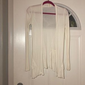 Beautiful white cardigan, in great condition!